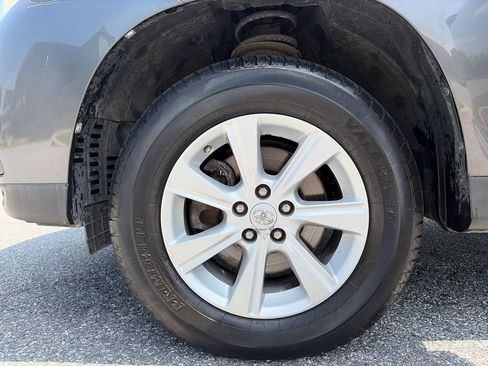 Used 2011 Toyota Highlander 4WD w/ Tow Pkg image 28