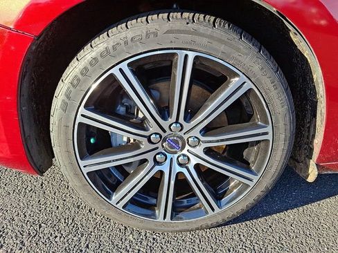 Used 2016 Volvo S60 T5 Inscription Platinum image 8