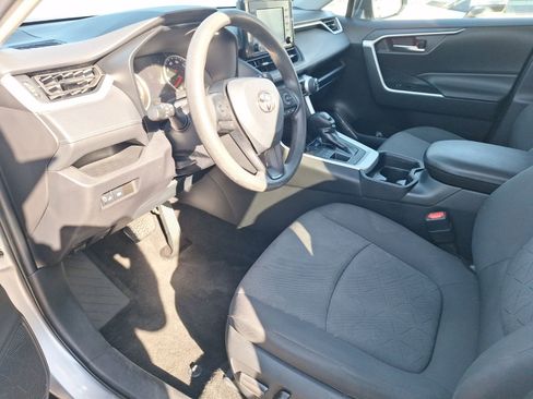 Used 2021 Toyota RAV4 XLE image 15