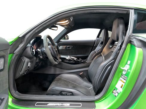 Used 2018 Mercedes-Benz AMG GT R Coupe image 6