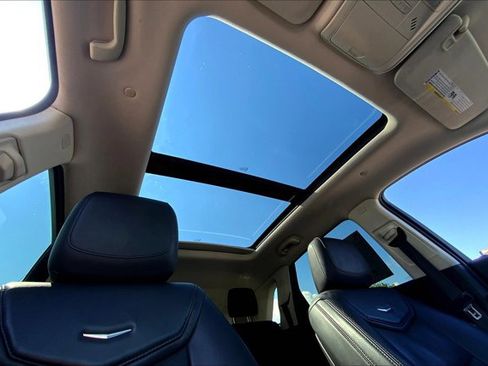 Used 2018 Cadillac XT5 Premium Luxury image 22