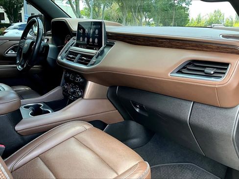 Used 2021 Chevrolet Tahoe High Country image 18