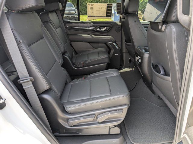 Used 2024 GMC Yukon Denali w/ Advanced Technology Package AWD/4WD image 18