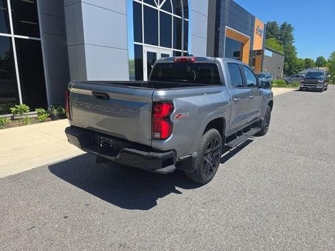 Used 2024 Chevrolet Colorado Z71 w/ Z71 Convenience Package 2 AWD/4WD image 6