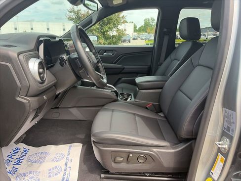 Used 2024 Chevrolet Colorado LT w/ LT Convenience Package III AWD/4WD image 48