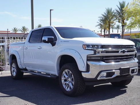 Used 2019 Chevrolet Silverado 1500 LTZ w/ LTZ Plus Package AWD/4WD image 3