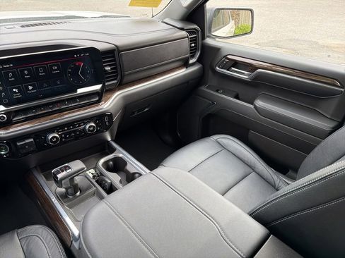 Used 2024 GMC Sierra 1500 Elevation AWD/4WD image 24