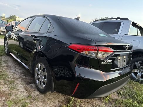 Used 2026 Toyota Corolla LE FWD image 7