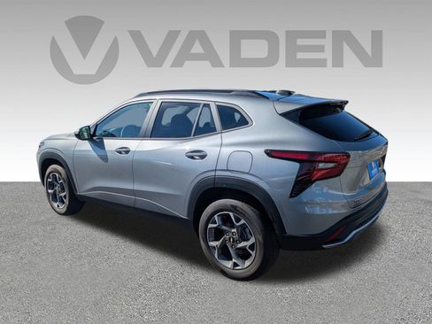 New 2025 Chevrolet Trax LT w/ Driver Confidence Package image 28