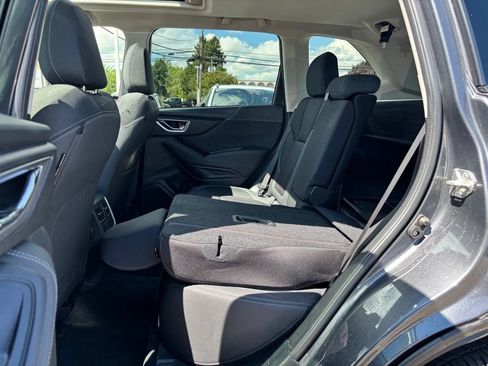 Used 2022 Subaru Forester Premium AWD/4WD image 21