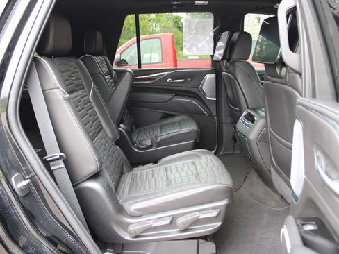 Certified 2022 Cadillac Escalade Sport Platinum AWD/4WD image 55