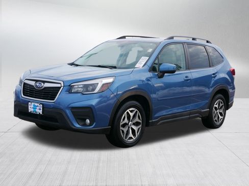 Used 2021 Subaru Forester Premium image 3
