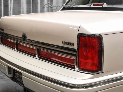 Used 1997 Lincoln Town Car Cartier image 40