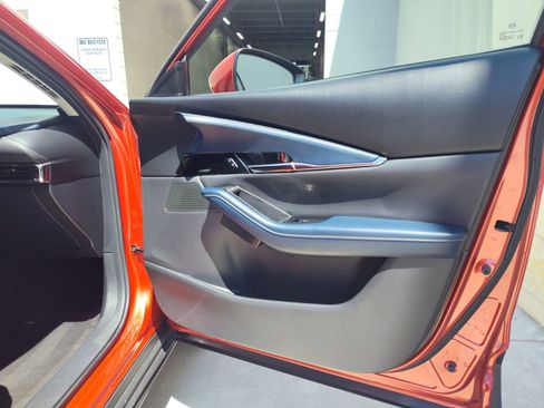 Used 2020 MAZDA CX-30 FWD w/ Preferred Package image 17