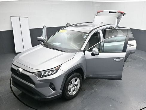 Used 2021 Toyota RAV4 XLE image 37