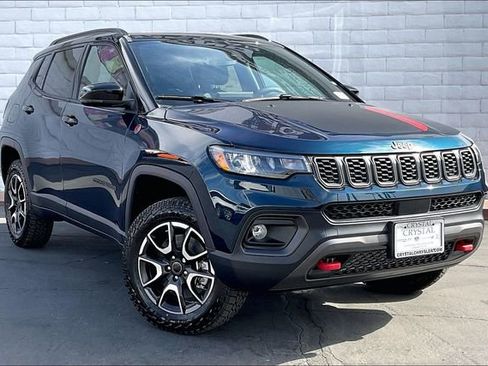 New 2026 Jeep Compass Trailhawk w/ Sun, Sound & Navigation Group image 14