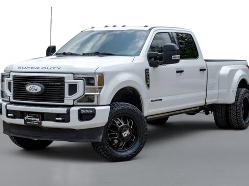 Used 2021 Ford F350 Platinum w/ FX4 Off-Road Package AWD/4WD image 5