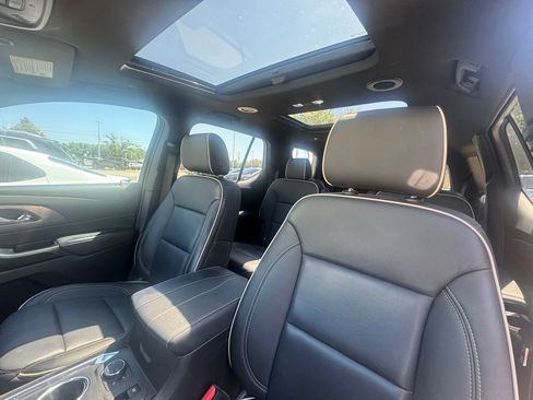 Used 2023 Chevrolet Traverse Premier w/ Redline Edition FWD image 6