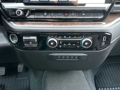 New 2026 GMC Sierra 3500 SLE w/ Preferred Package image 26