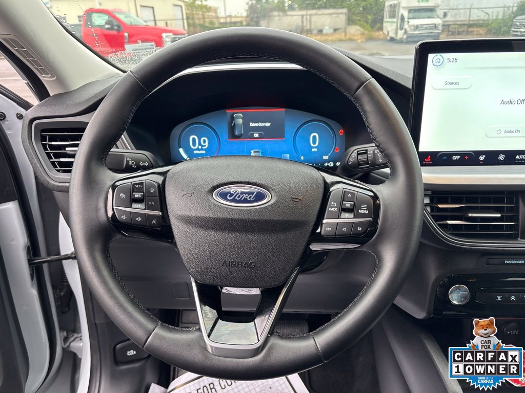 Used 2025 Ford Escape Platinum AWD/4WD image 14