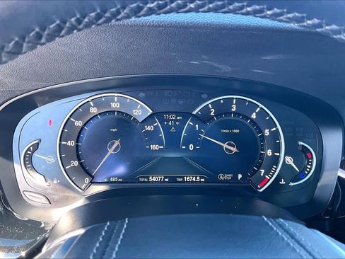 Used 2018 BMW 530i w/ Premium Package image 26