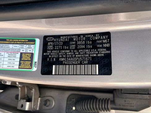 Used 2023 Hyundai Elantra SEL w/ Convenience Package image 28