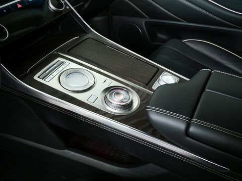 Used 2021 Genesis GV80 2.5T w/ Prestige Package 04 image 18