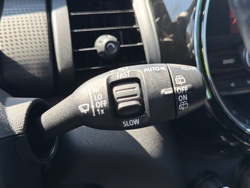 Used 2016 MINI Cooper 4-Door Hardtop FWD image 31