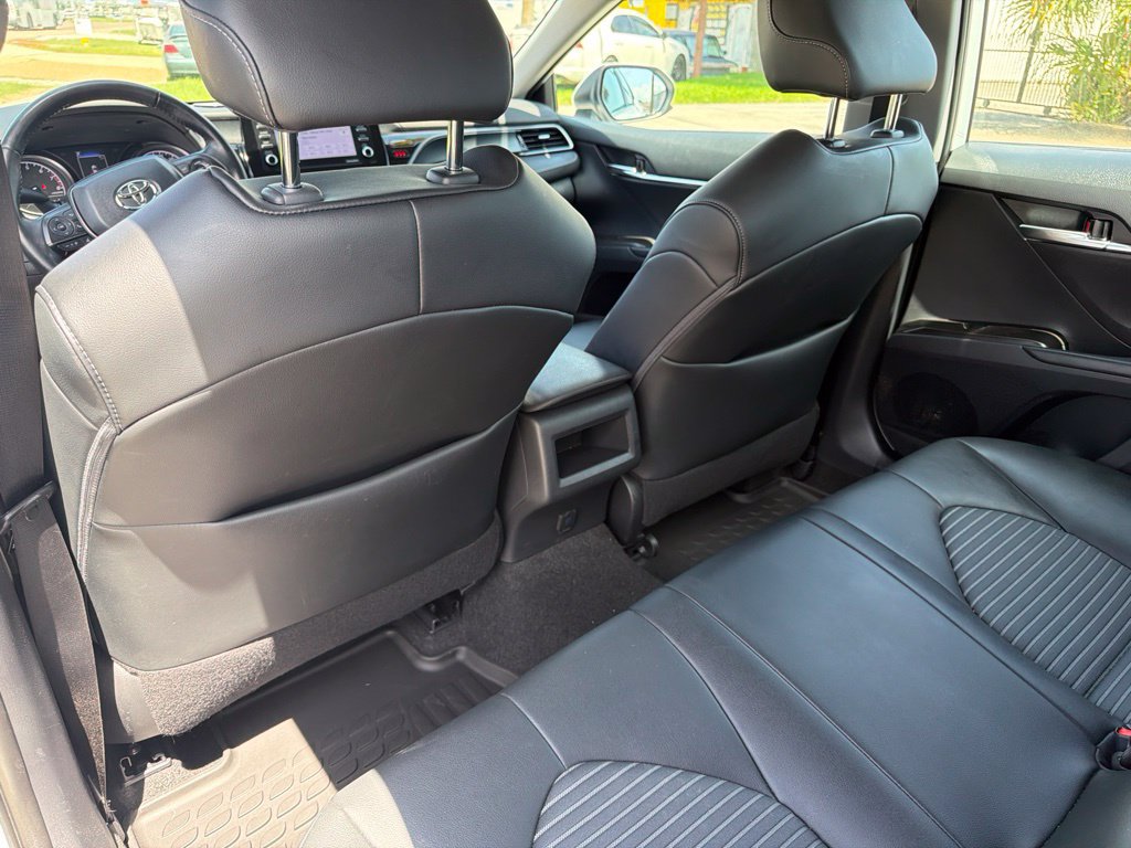 Used 2021 Toyota Camry SE FWD image 13