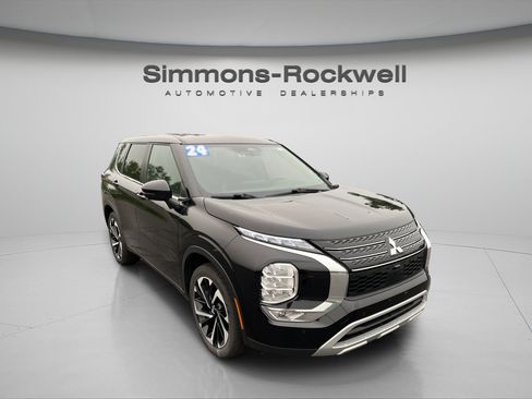 Used 2024 Mitsubishi Outlander SE AWD/4WD image 7