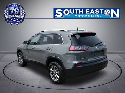 Used 2019 Jeep Cherokee Latitude Plus w/ Cold Weather Group AWD/4WD image 5