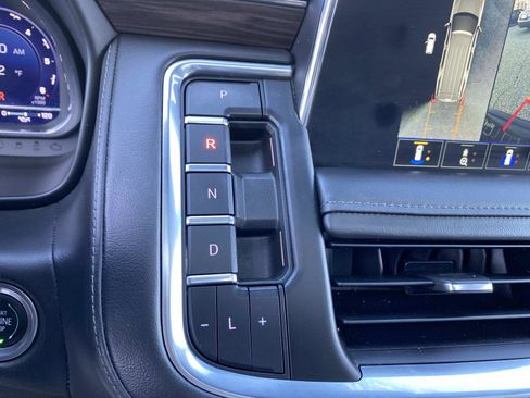 Used 2022 Chevrolet Tahoe Z71 w/ Z71 Off-Road Package image 18