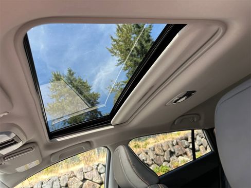 New 2025 Subaru Crosstrek 2.5i Limited w/ Crosstrek Mirror Package image 14