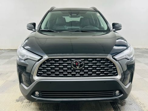 Certified 2023 Toyota Corolla Cross XLE w/ Convenience Package image 2