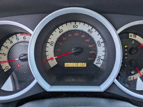 Used 2015 Toyota Tacoma PreRunner image 11