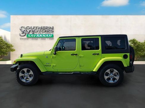 Used 2016 Jeep Wrangler Unlimited Sahara w/ Connectivity Group AWD/4WD image 2