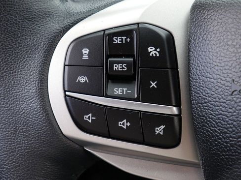 Used 2023 Ford Explorer XLT w/ Equipment Group 202A image 33