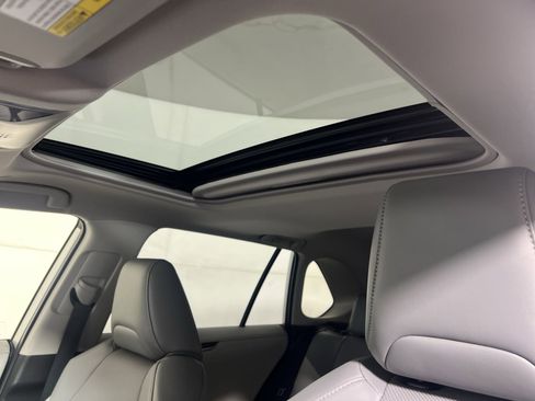 Used 2024 Toyota RAV4 Limited image 23