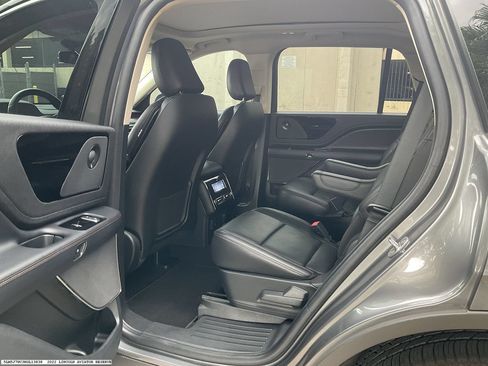 Used 2022 Lincoln Aviator Reserve w/ Elements Package Plus RWD image 11