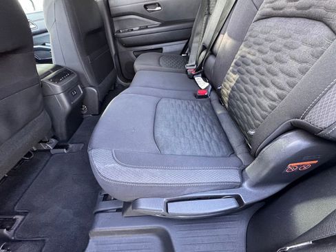 Certified 2022 Nissan Pathfinder S FWD image 20