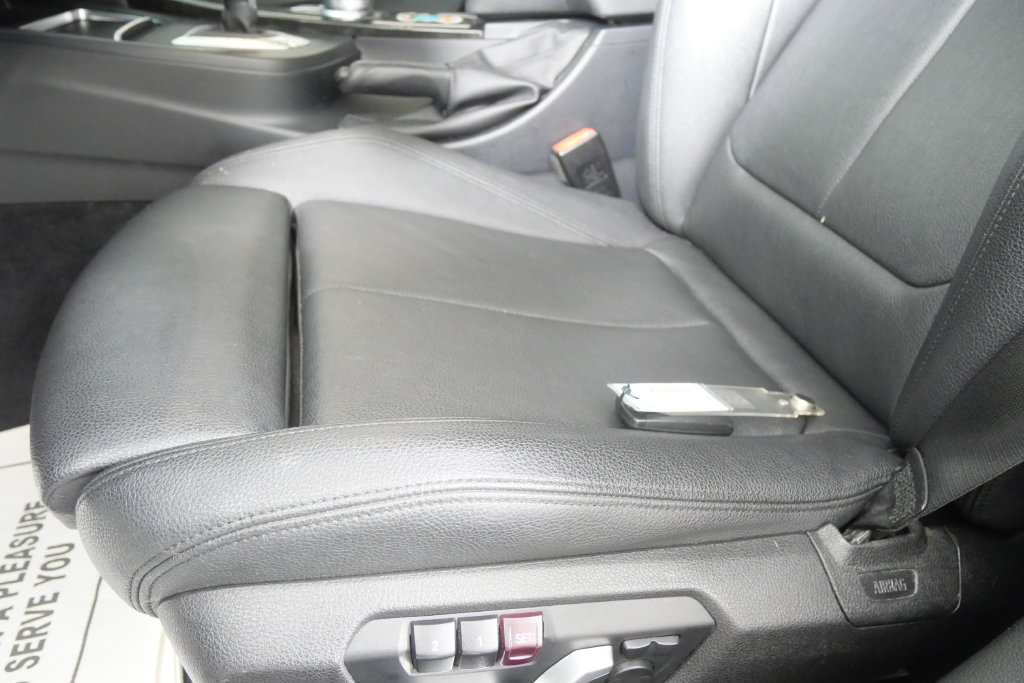 Used 2018 BMW 330i Sedan w/ Convenience Package RWD image 10
