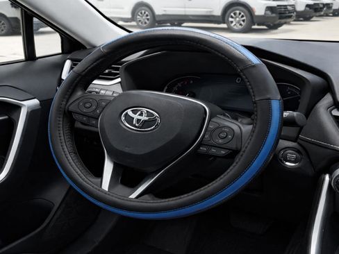 Used 2024 Toyota RAV4 XLE Premium FWD image 17