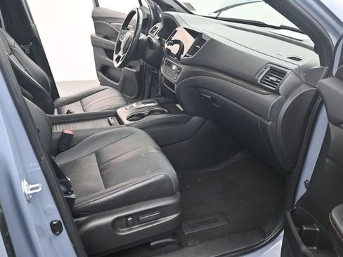 Used 2022 Honda Passport TrailSport image 16