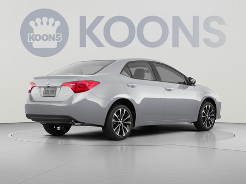 Used 2018 Toyota Corolla LE FWD image 4