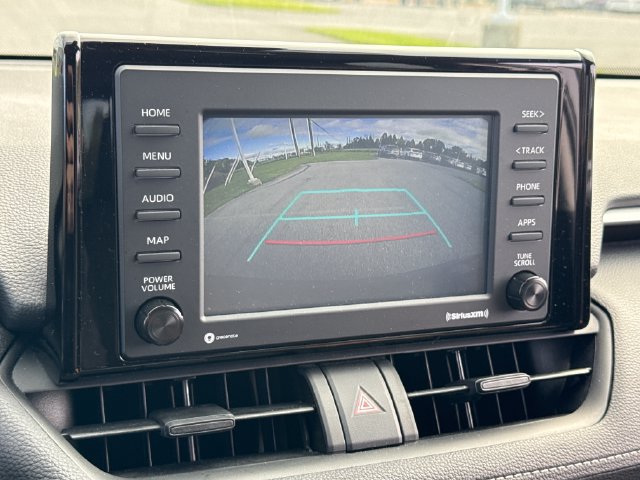 Used 2022 Toyota RAV4 XLE AWD/4WD image 27