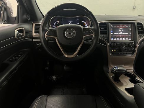 Used 2015 Jeep Grand Cherokee Overland RWD image 13