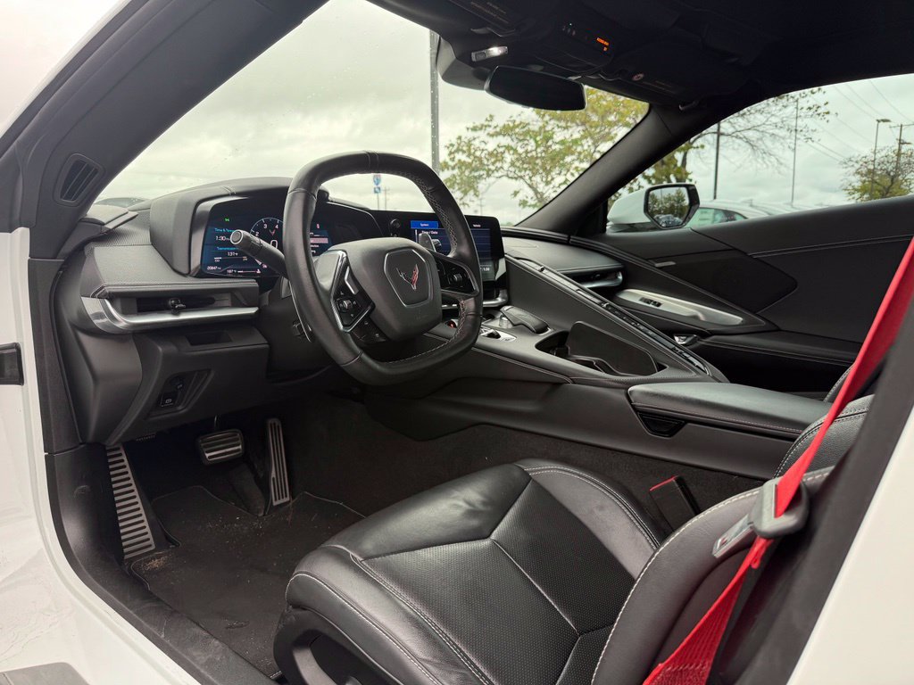 Used 2022 Chevrolet Corvette Stingray Coupe w/ 1LT RWD image 9