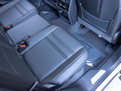 New 2026 Porsche Cayenne Coupe AWD/4WD image 50