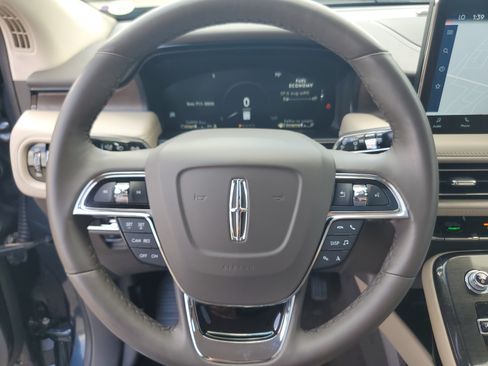 Certified 2023 Lincoln Nautilus Reserve AWD/4WD image 14