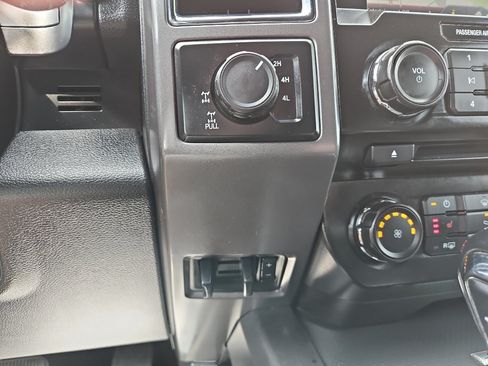 Used 2015 Ford F150 XLT w/ Equipment Group 302A Luxury AWD/4WD image 19